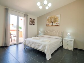 4 camere, ferro/asse da stiro, lenzuola