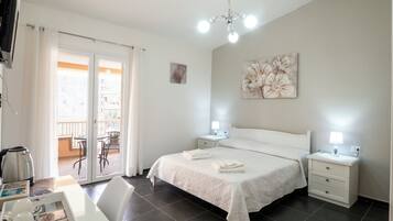 4 Schlafzimmer, Bügeleisen/Bügelbrett, Bettwäsche