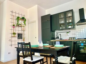 Fridge, microwave, oven, stovetop - Urban Greener - Morada (Cagliari)