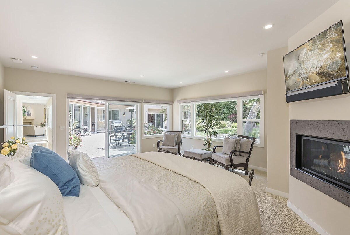 Photo 19 of 3885 Pebble Beach Oasis - Indoor / Outdoor Living
