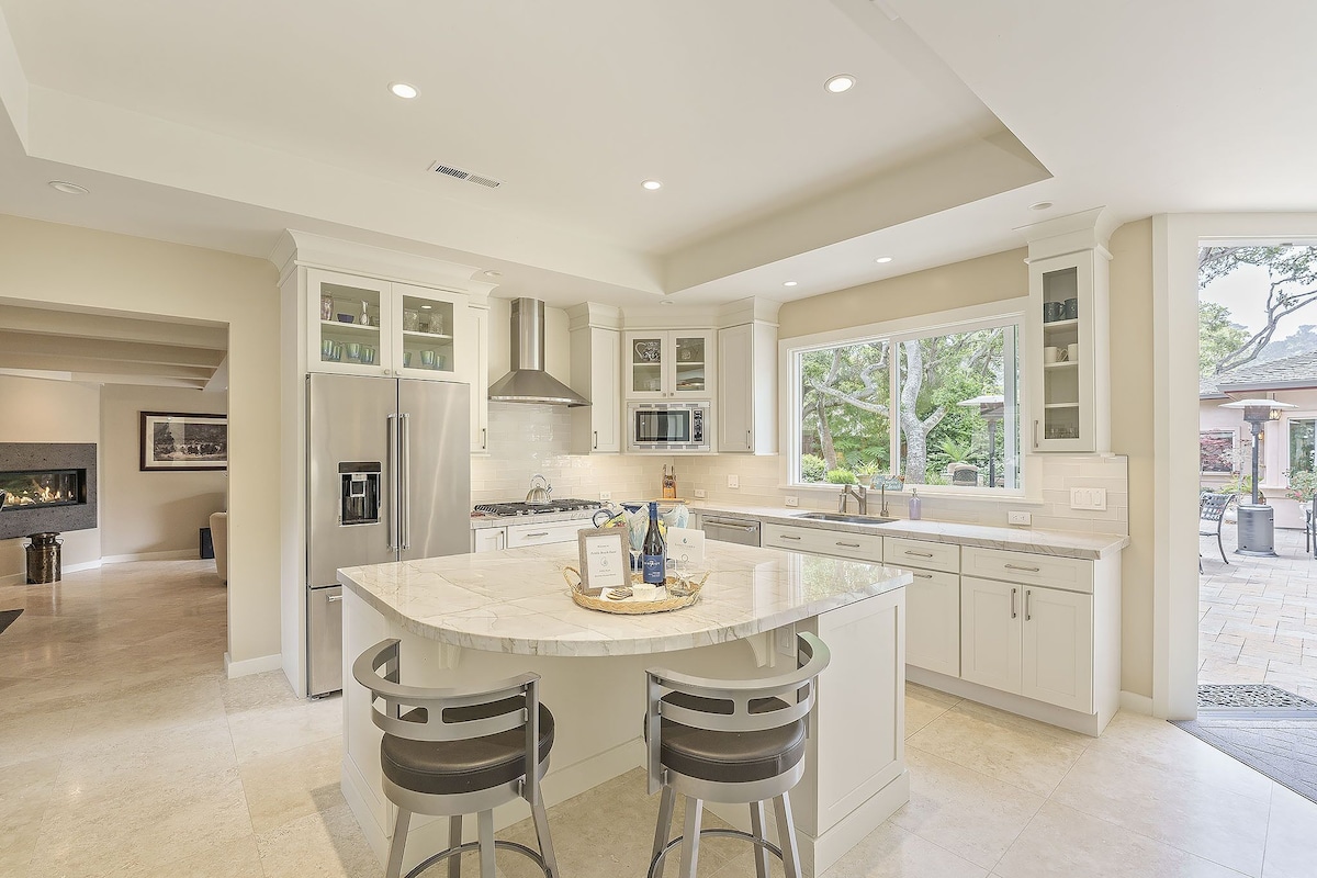 Photo 3 of 3885 Pebble Beach Oasis - Indoor / Outdoor Living