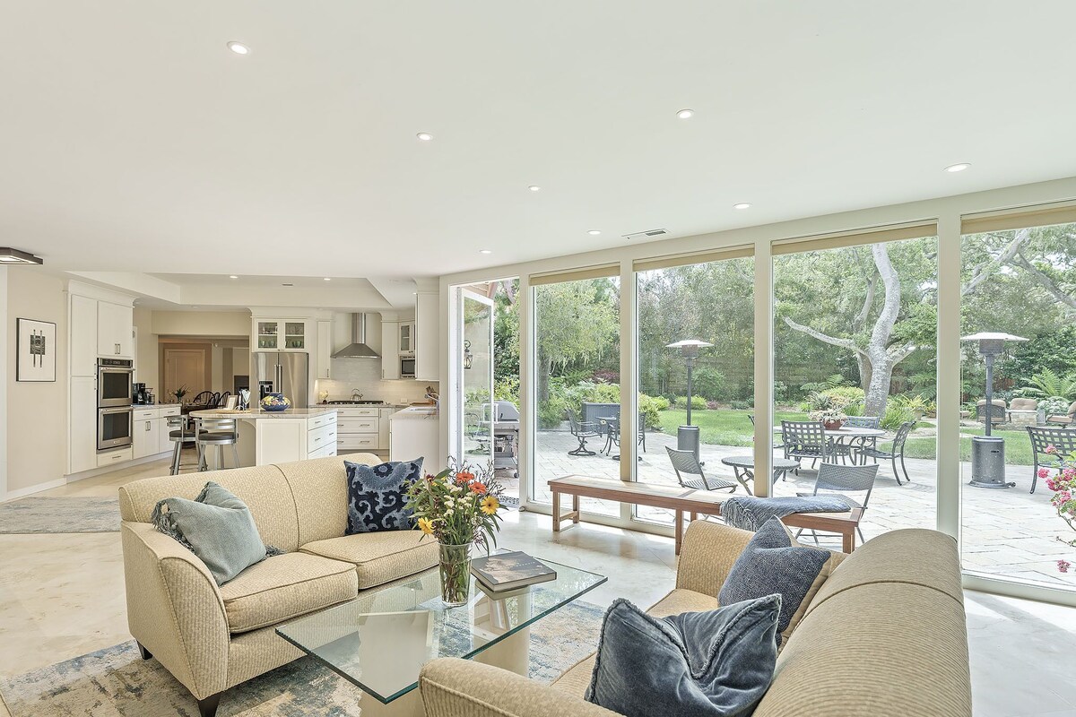 Photo 2 of 3885 Pebble Beach Oasis - Indoor / Outdoor Living