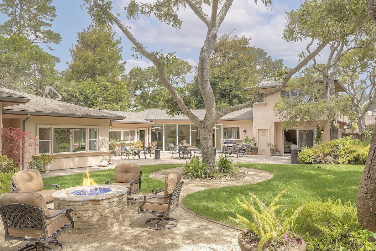3885 Pebble Beach Oasis - Indoor / Outdoor Living