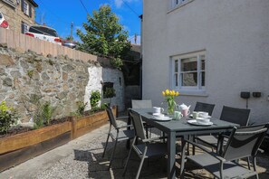 Cottage | Outdoor dining - 2 Chapel Place (Penzance)