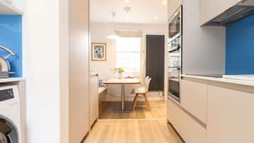 Fridge, dishwasher, electric kettle, toaster