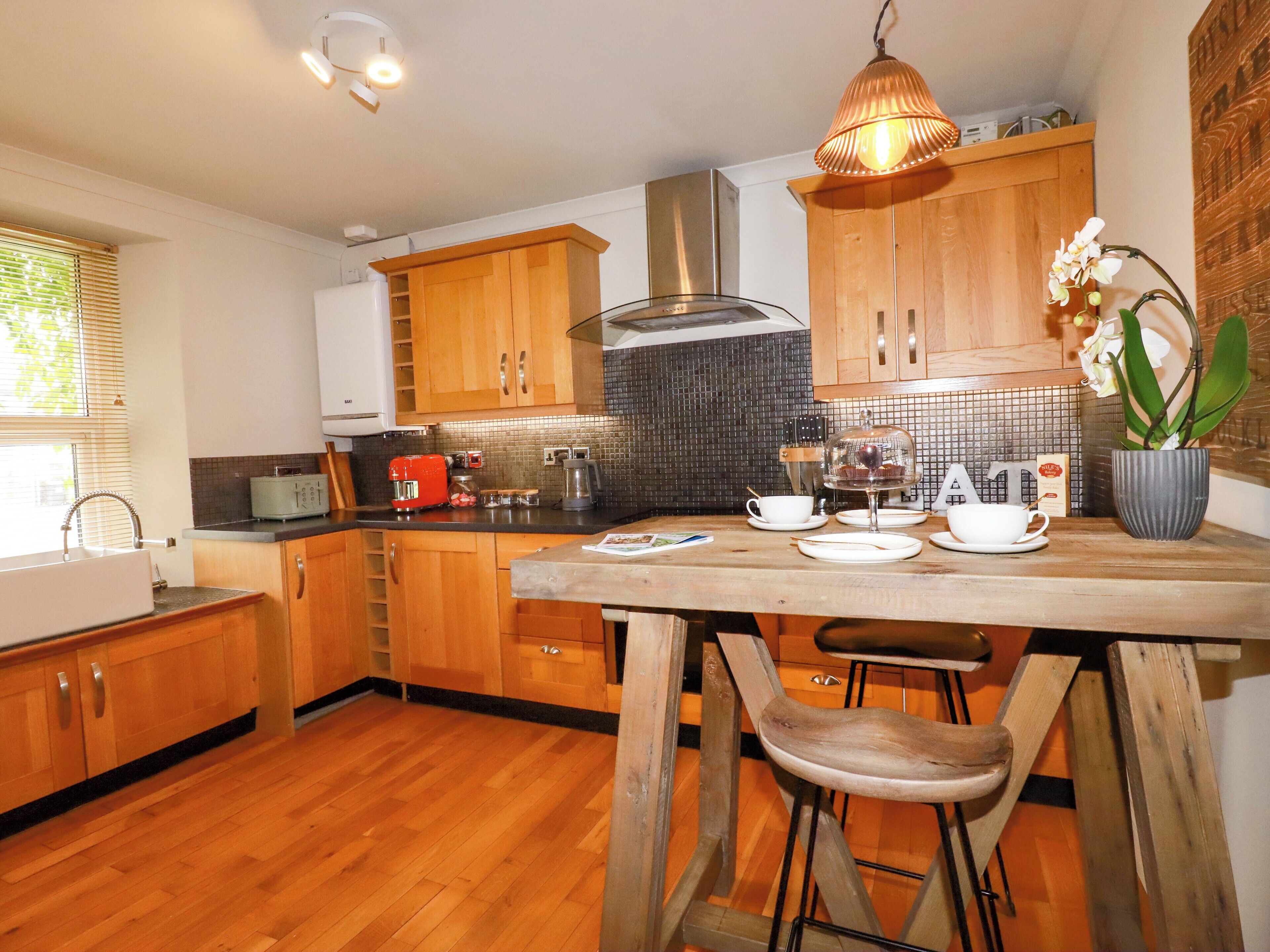 Cottage | Private kitchen | Cookware/dishes/utensils