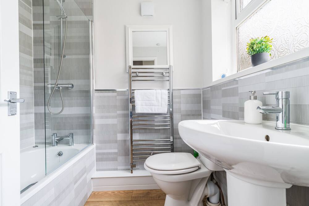 East House-sleeps 5-pet Friendly-garden-parking - Blyth