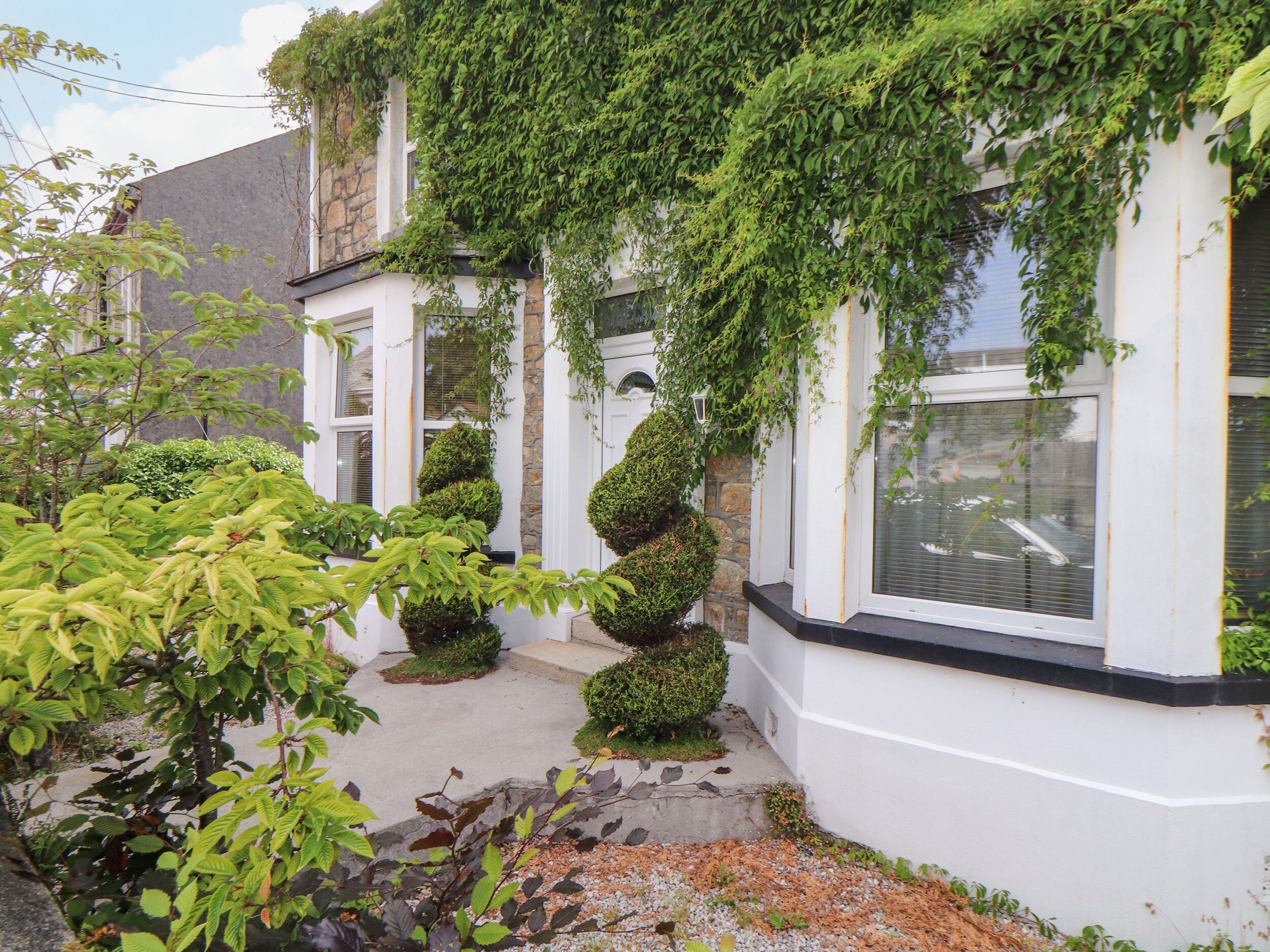 Cottage | Property grounds