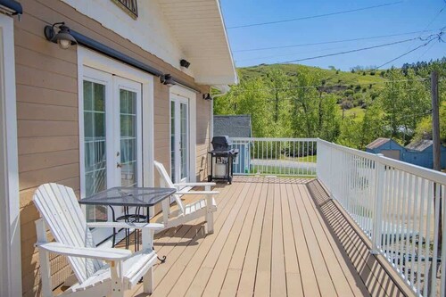 Panoramic Platt- Mountain and River Views- In Town