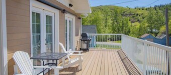 Panoramic Platt- Mountain and River Views- In Town