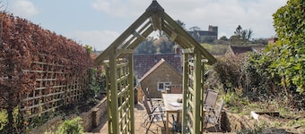1 Rose Cottage