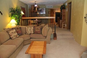 Condo, 2 Bedrooms | Living area