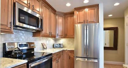 Seven Springs 3 BR Premium Condo with Loft & Deck by RedAwning - Save 10% on 3 Nights, 15% on 5 Nights!