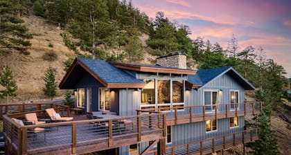 Moose Den Luxury Vacation Home At Windcliff 4 Bedroom Home by RedAwning