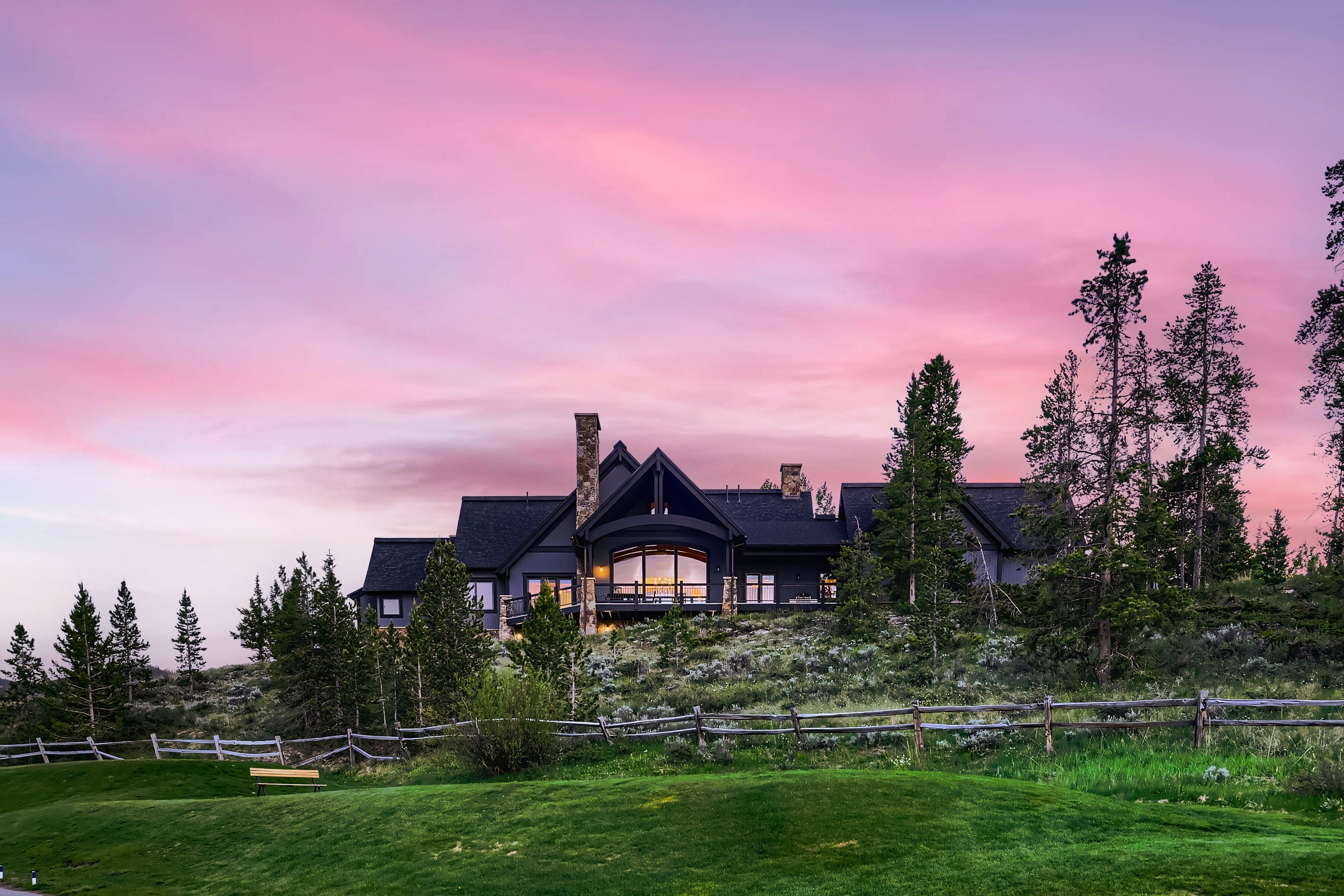 House, 5 Bedrooms | Exterior