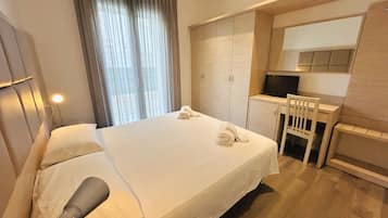 2 chambres, fer et planche Ă  repasser, Wi-Fi, draps fournis