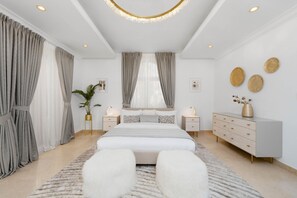5 bedrooms, in-room safe, iron/ironing board, bed sheets