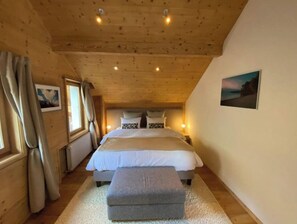 4 chambres, lit de bébé portatif, accès au Wi-Fi (inclus)