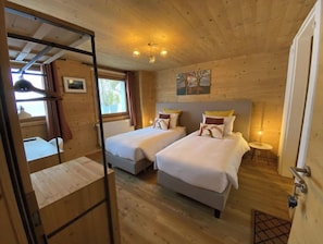 4 habitaciones, cuna de viaje, wifi gratis y ropa de cama 