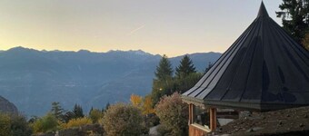 Chalet sleeps 12 - exceptional view - close to the slopes and thermal baths