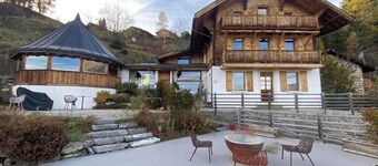 Chalet sleeps 12 - exceptional view - close to the slopes and thermal baths