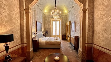 Suite Studio Royale, 1 chambre | Literie de qualité supérieure, coffres-forts dans les chambres