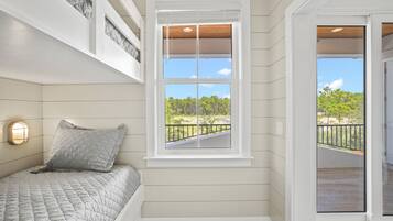 5 habitaciones, tabla de planchar con plancha y wifi gratis