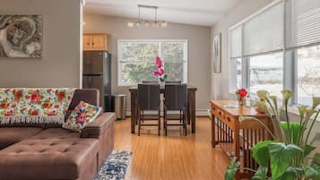 TV, fireplace, offices