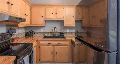 Downtown WestChester Casa with King Beds