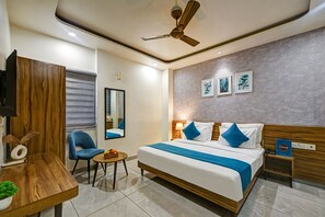 Deluxe kamer, 1 twee- of 2 eenpersoonsbedden | Lakens van Egyptisch katoen, luxe beddengoed, Select Comfort-bedden