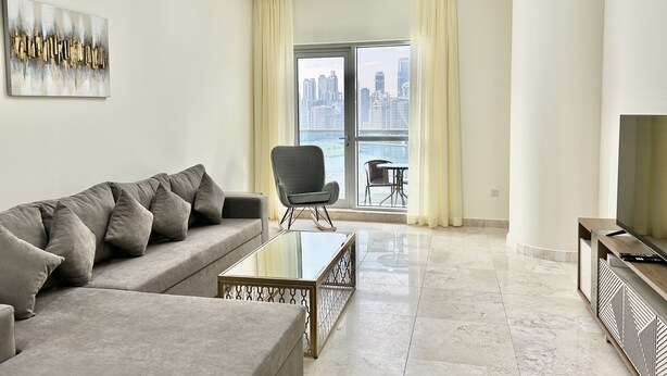 Living area - Wonderful 2bedroom With Balcony in Business Bay (Dubai)