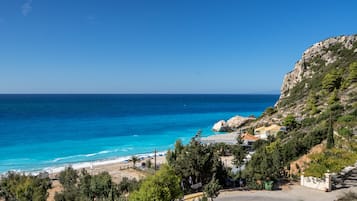 Una spiaggia nelle vicinanze