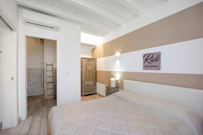 2 bedrooms, free WiFi, bed sheets - Apartment 'Ama' with Balcony, Wi-Fi and Air Conditioning (Albenga)