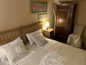 4 chambres, fer et planche Ă repasser, Wi-Fi gratuit, draps fournis