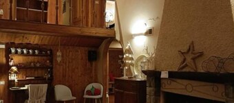 Chalet 'Baita Le Pozze' with Mountain View, Private Garden and Wi-Fi