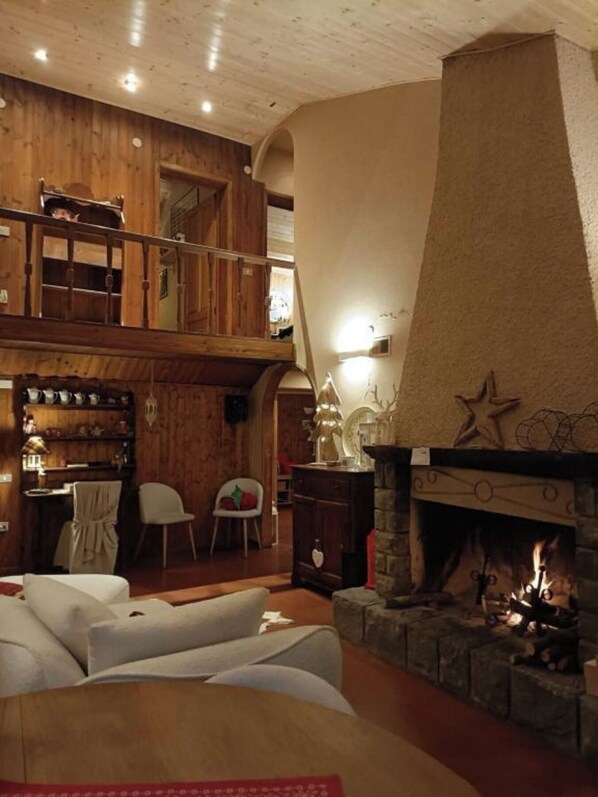 Interior - Chalet 'Baita Le Pozze' with Mountain View, Private Garden and Wi-Fi (Abetone)