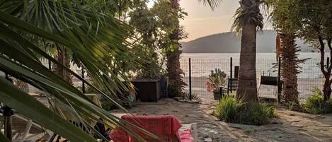 Enceinte de lâhĂ©bergement