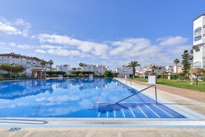 Indoor pool, a heated pool - Apartment 'La Mejor' with Sea View, Shared Pool and Wi-Fi (Torrox)