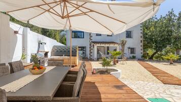 Restauration extérieure