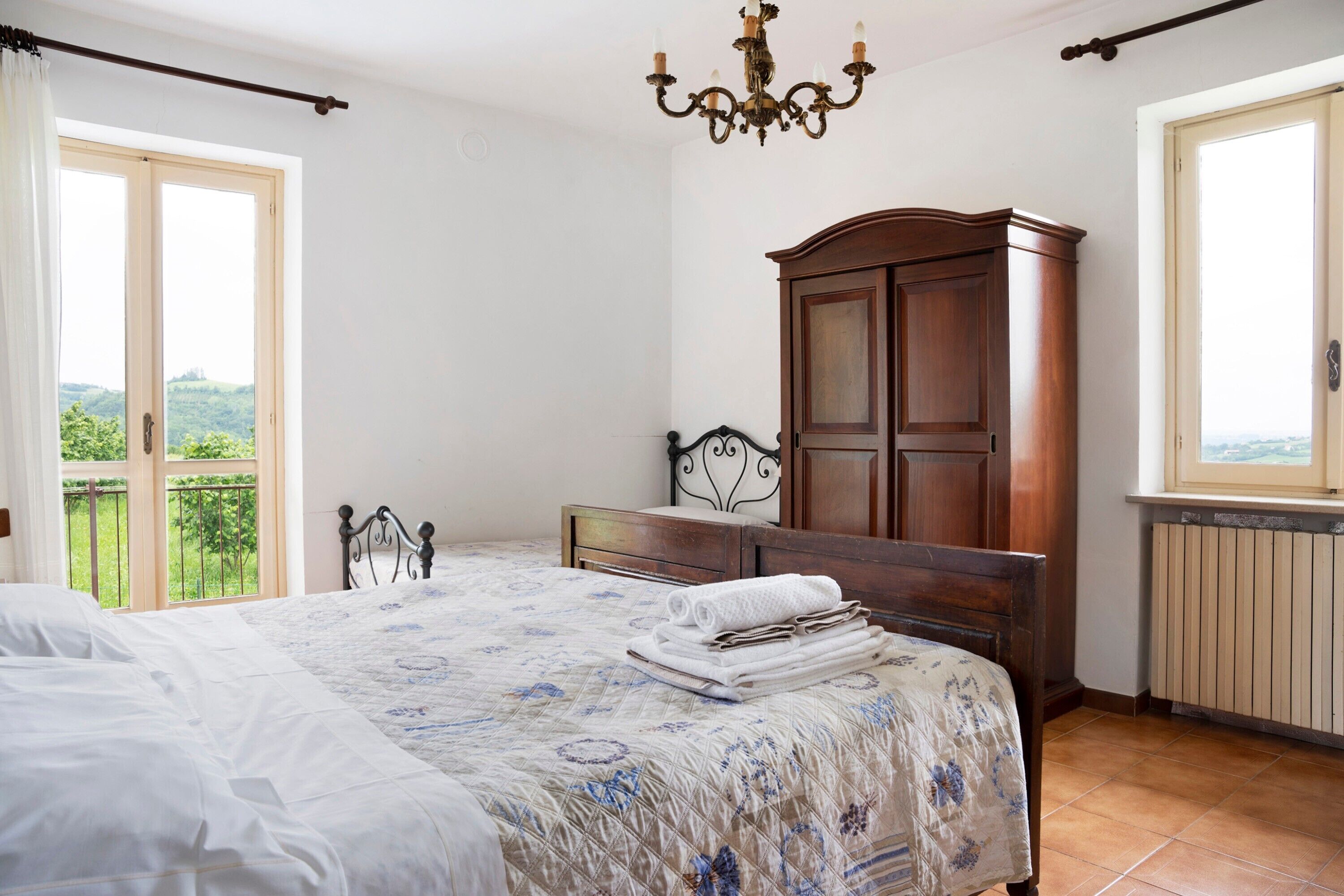 2 chambres, fer et planche à repasser, Wi-Fi gratuit, draps fournis