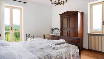 2 chambres, fer et planche Ă repasser, Wi-Fi gratuit, draps fournis