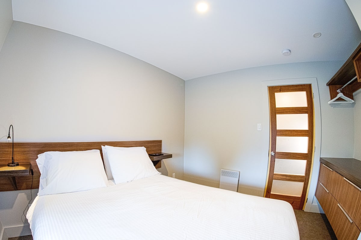 Yksilöllisesti sisustettu, yksilöllisesti kalustettu