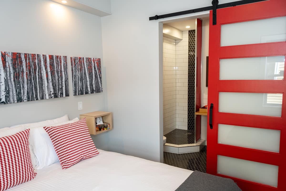 Suite 1, 1 Queen Bed | Bathroom | Free toiletries, hair dryer, towels, soap