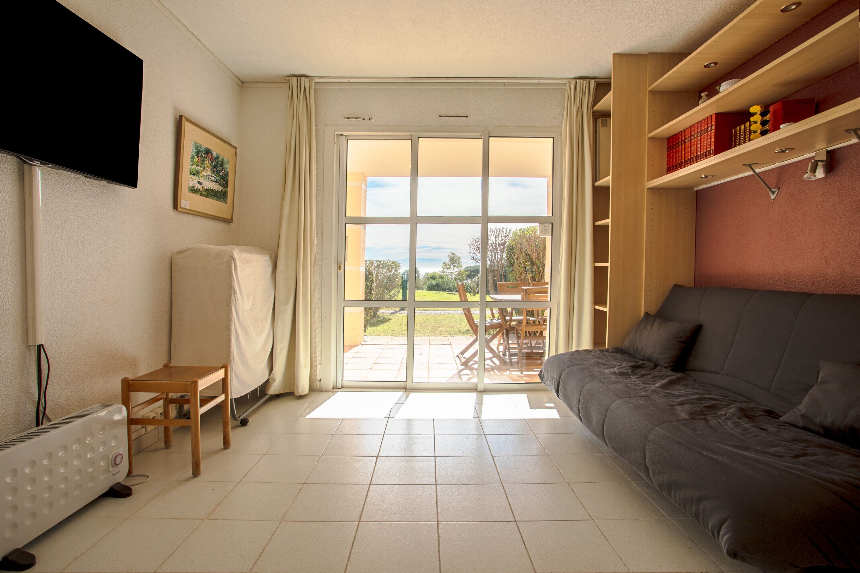 Televisión, mesa de ping pong