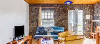 Vacation Home "Retiro Dos Cabritos" with Sea View and Private Terrace