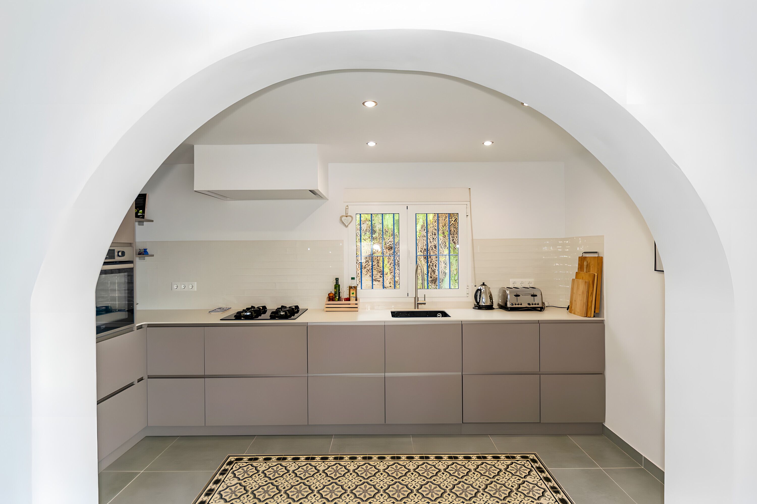 Réfrigérateur, four, plaque de cuisson, lave-vaisselle