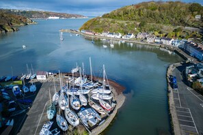 Exterior - Llais Afon - 3 Bedroom Holiday Home - Fishguard (Fishguard)
