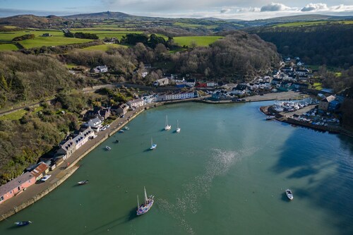 Llais Afon - 3 Bedroom Holiday Home - Fishguard