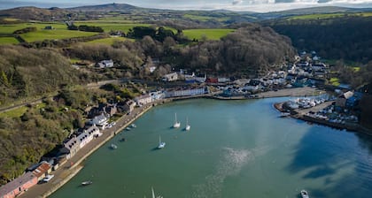 Llais Afon - 3 Bedroom Holiday Home - Fishguard