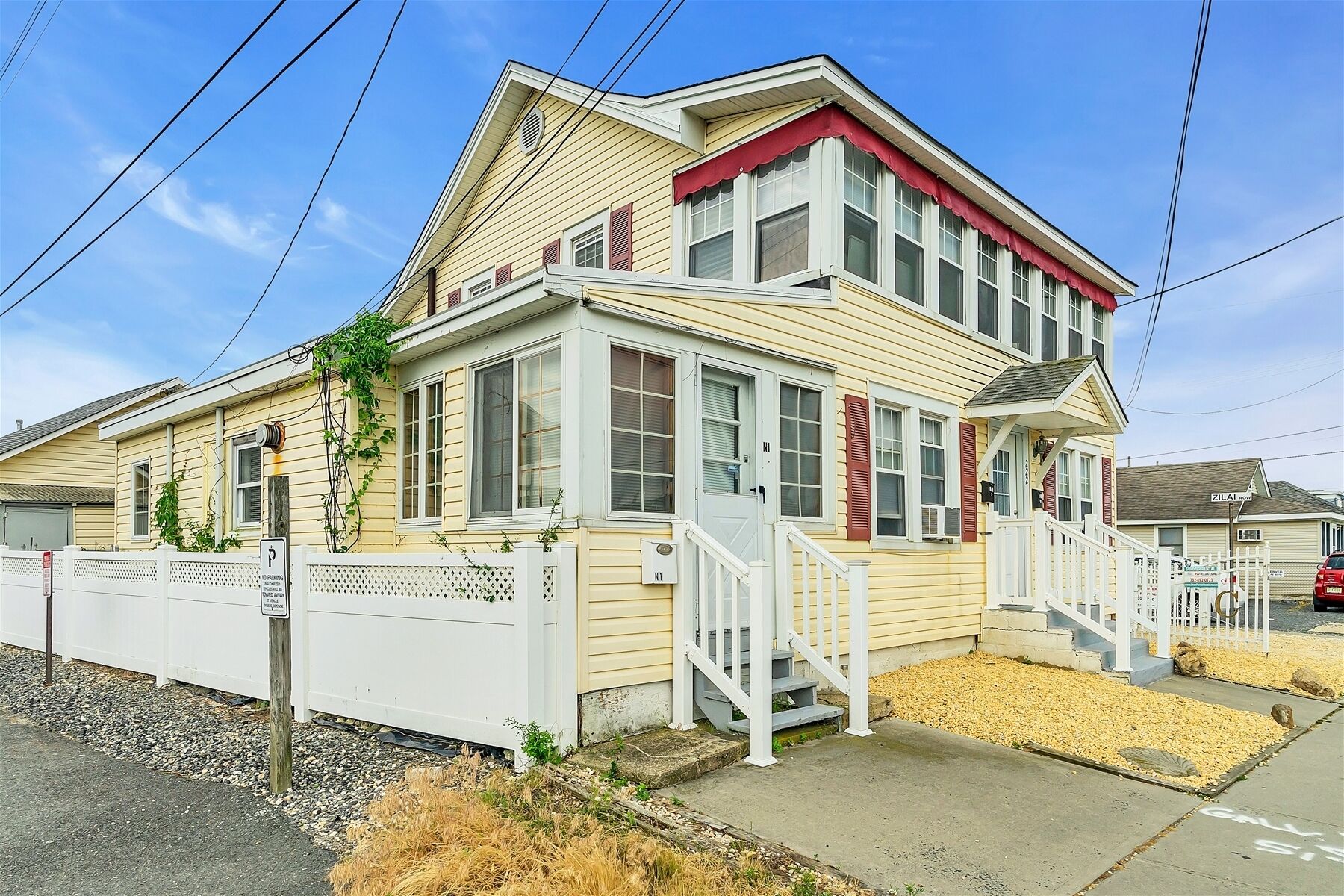 OCE222N1 - Renovated 1BR Beachside Rental w parking! 2 badges to beach!